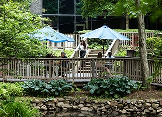 Benjamin Moore employees enjoying outside courtyard at the Montvale office.