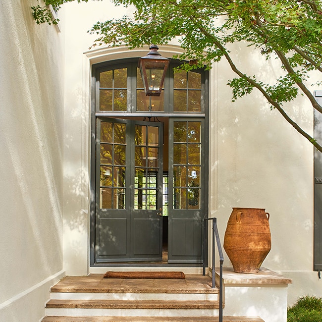The Best Front Door Colors to Upgrade Your Home's Exterior