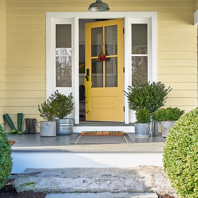 18 Front Door Paint Colours to Brighten Up Your Entryway