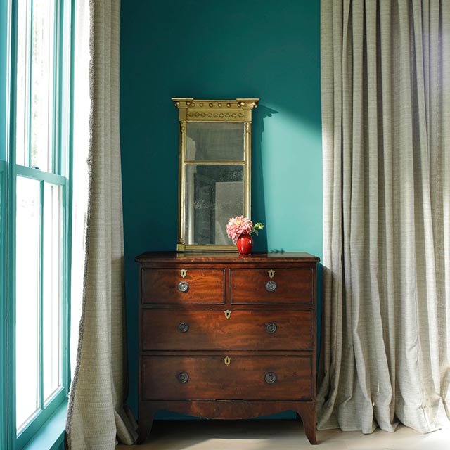 Green Bedroom Article Mobile 640x640 