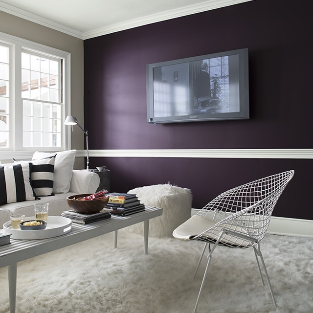 Purple Paint Accent Wall Living Room 640x640 